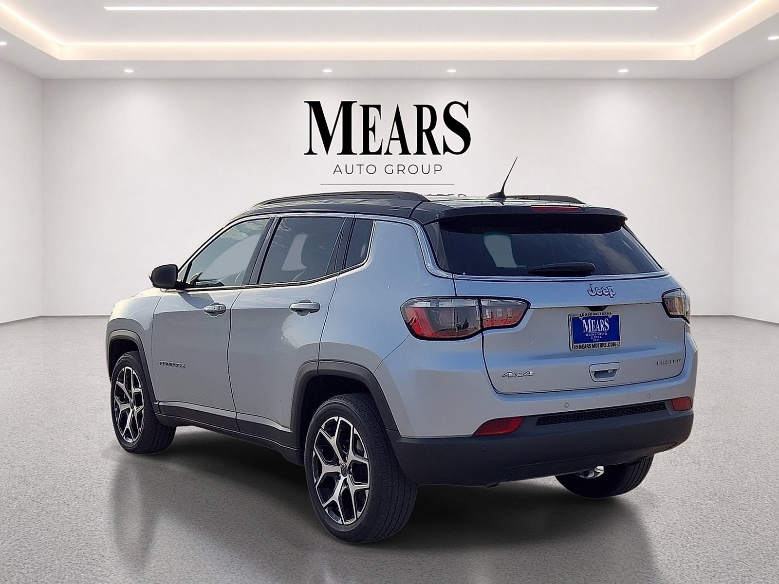 Used 2025 Jeep Compass Limited AWD/4WD image 3