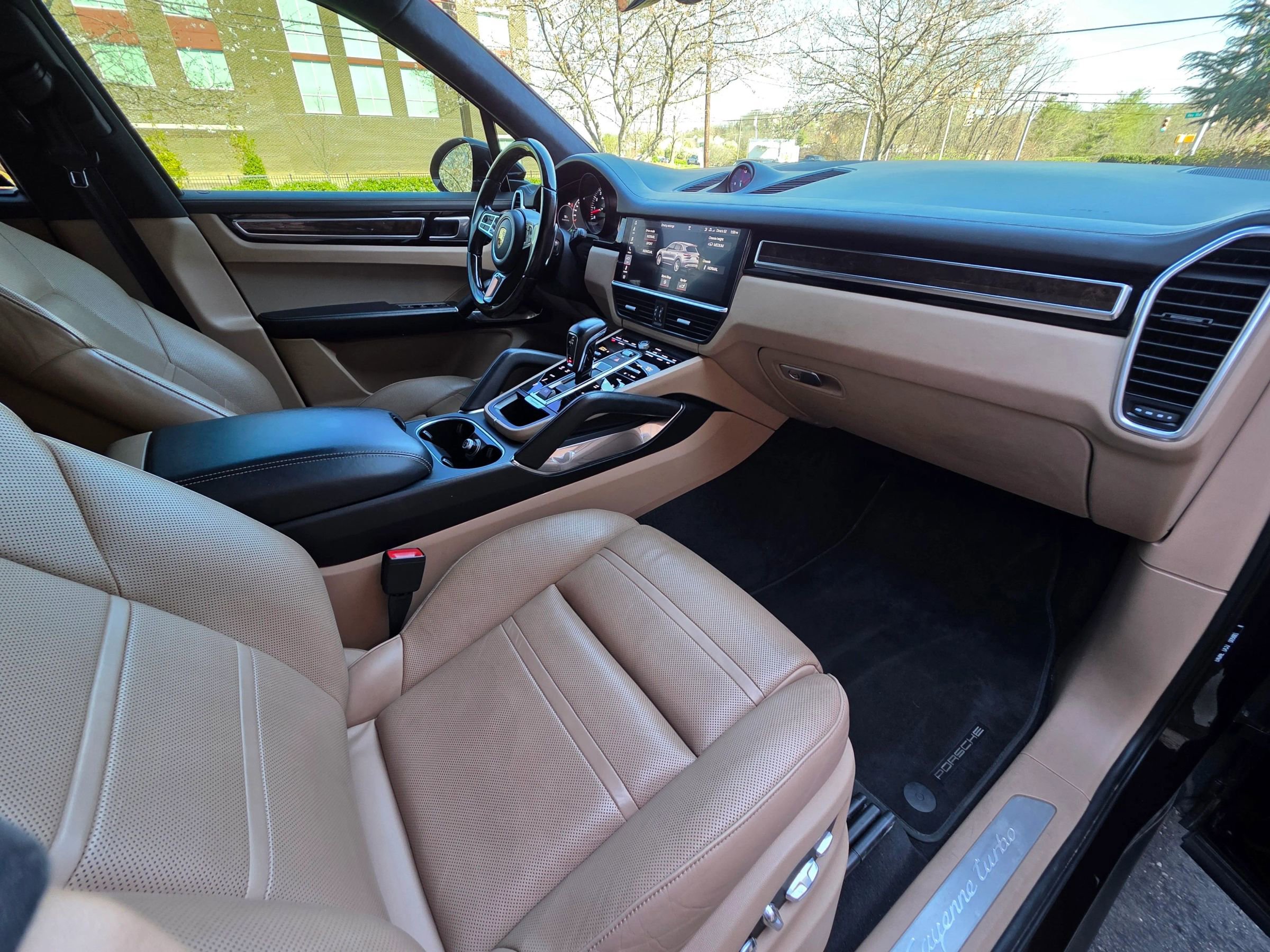 Used 2019 Porsche Cayenne Turbo AWD/4WD image 19
