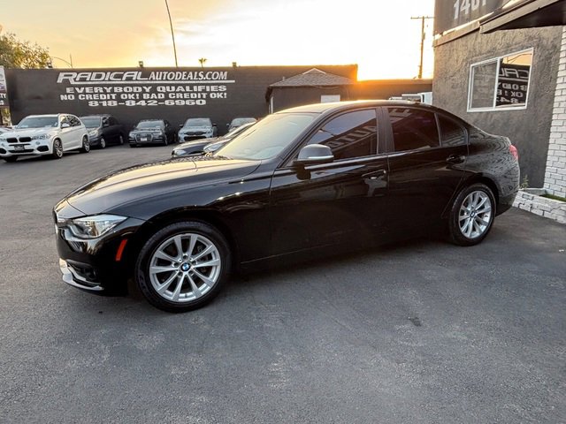 Used 2018 BMW 320i Sedan RWD image 12
