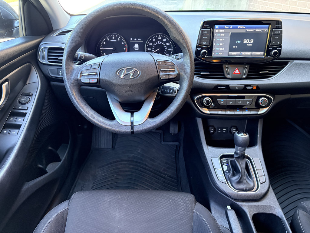 Used 2018 Hyundai Elantra GT FWD image 13