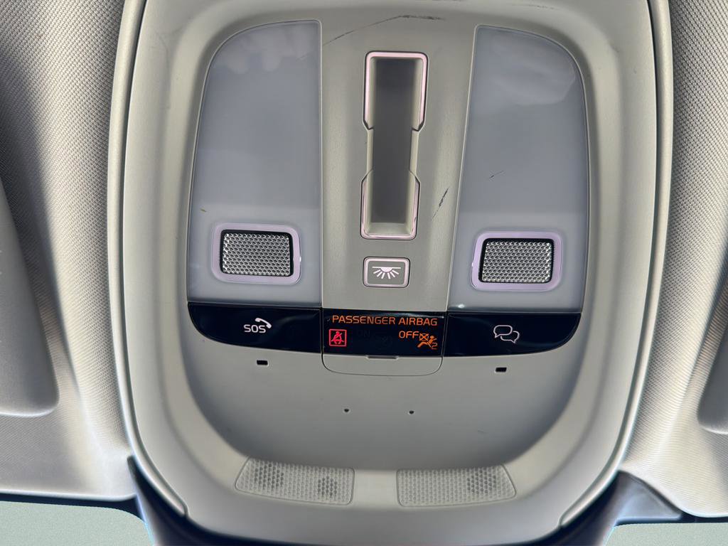 Used 2023 Volvo S60 T8 Plus image 25