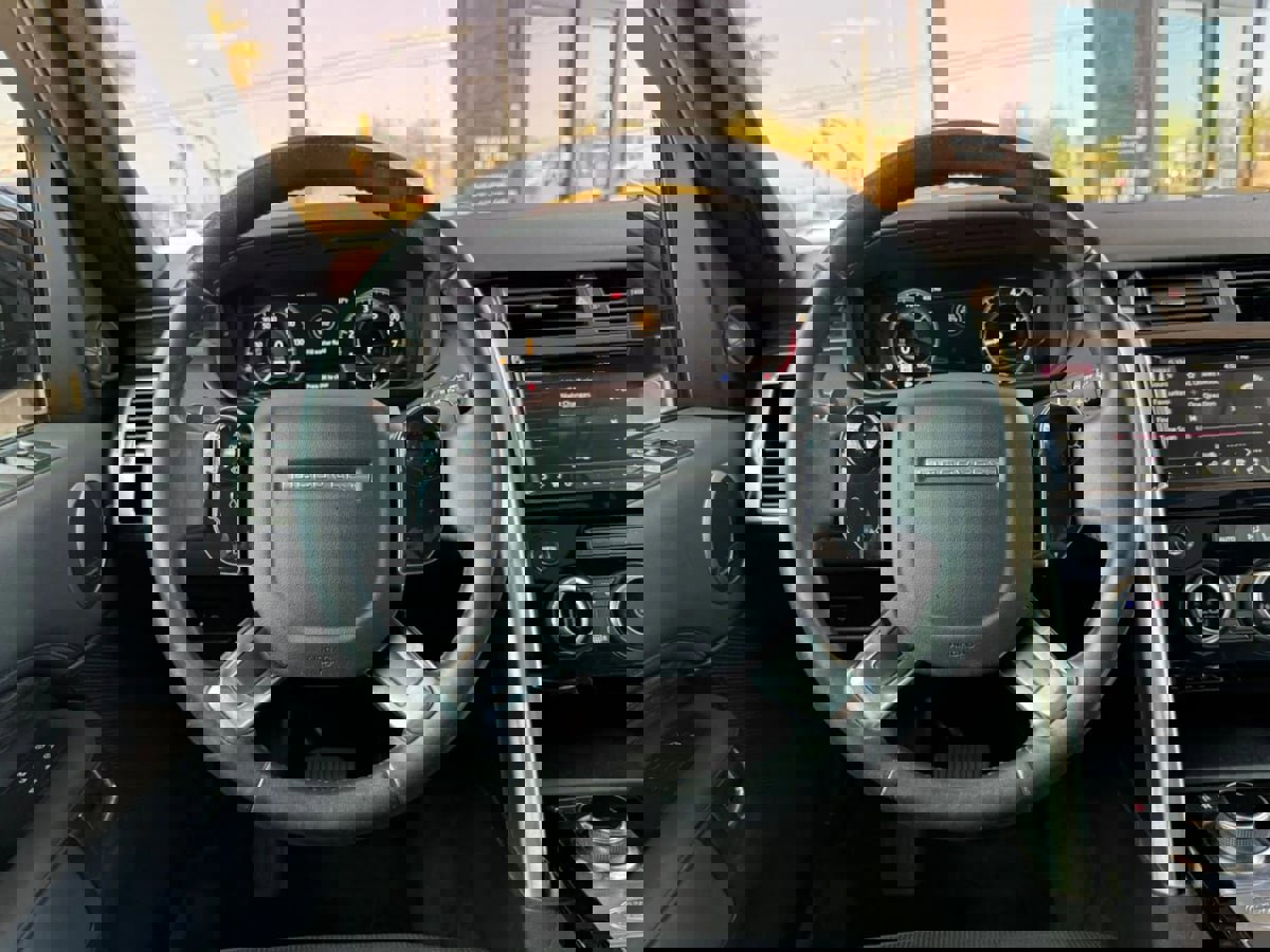 Used 2019 Land Rover Discovery HSE image 31