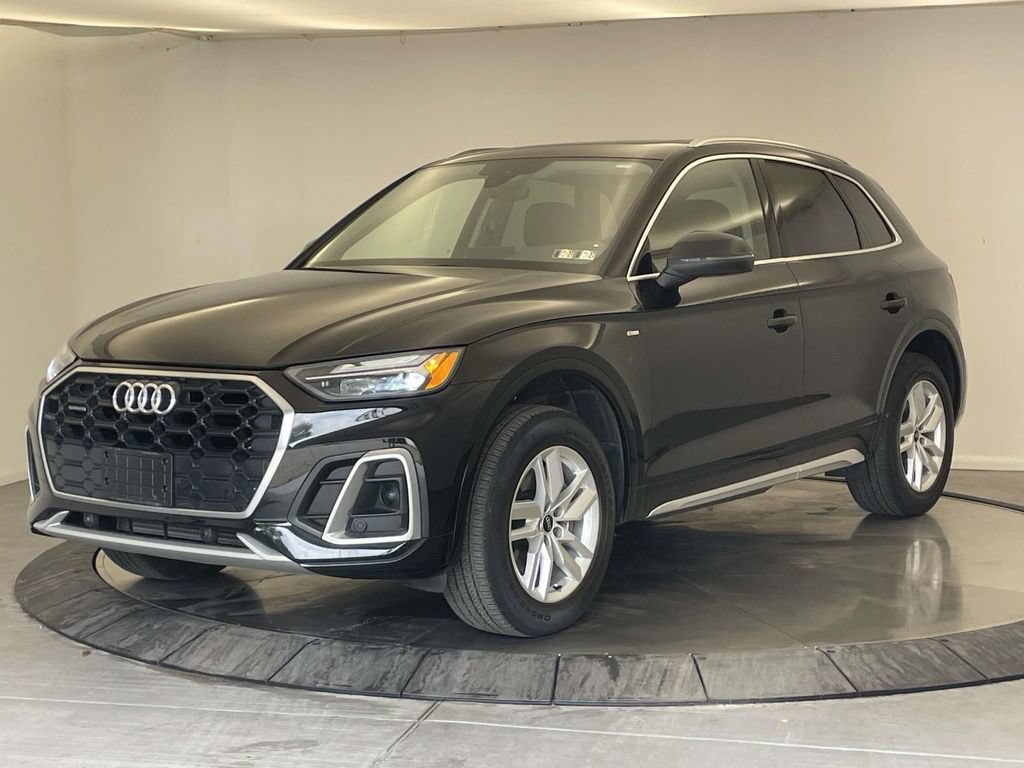Certified 2023 Audi Q5 2.0T Premium w/ Convenience Package AWD/4WD image 1