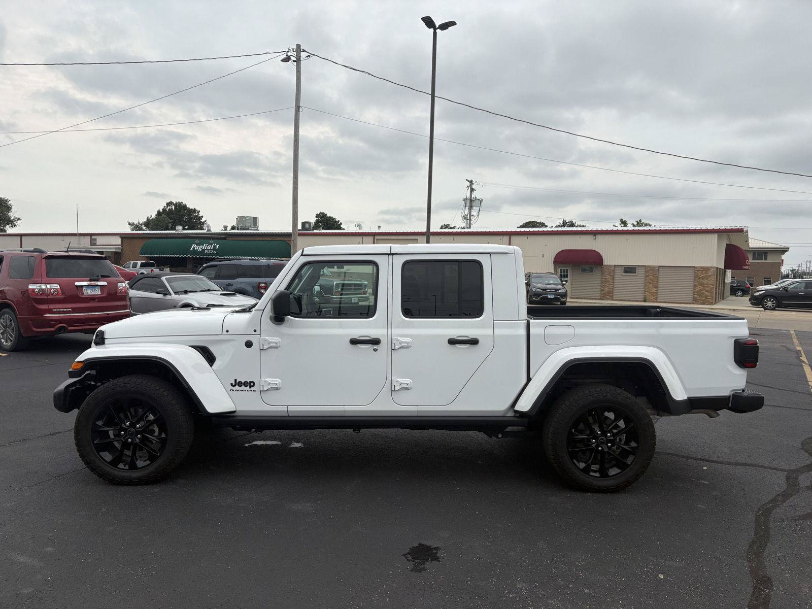 Used 2025 Jeep Gladiator Sport AWD/4WD image 20