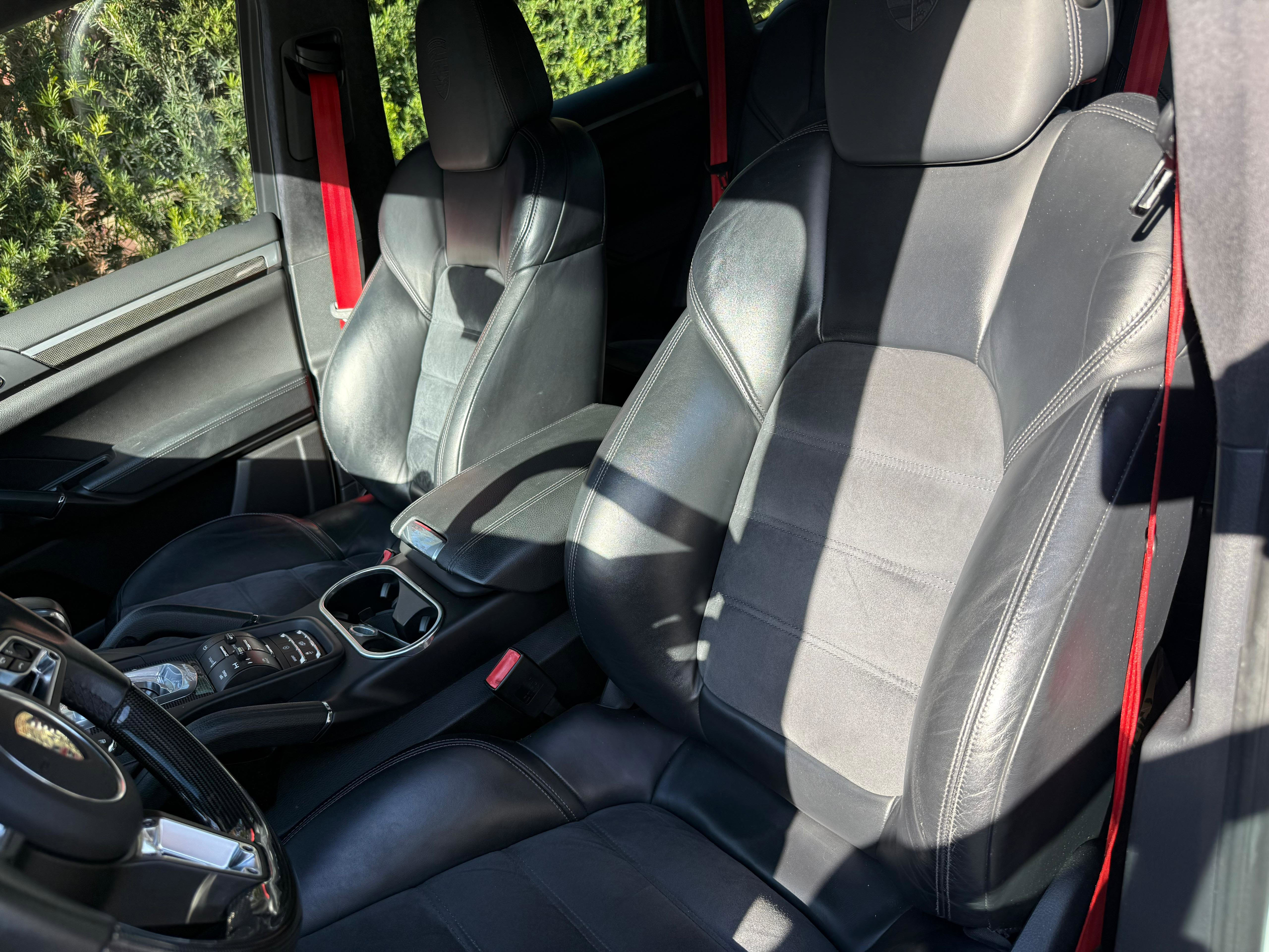 Used 2014 Porsche Cayenne GTS image 17