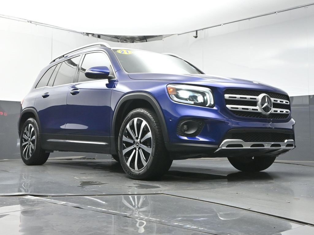 Used 2021 Mercedes-Benz GLB 250 w/ Premium Package image 35