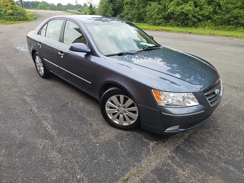 Used 2010 Hyundai Sonata Limited w/ Navigation Pkg 6 FWD image 1