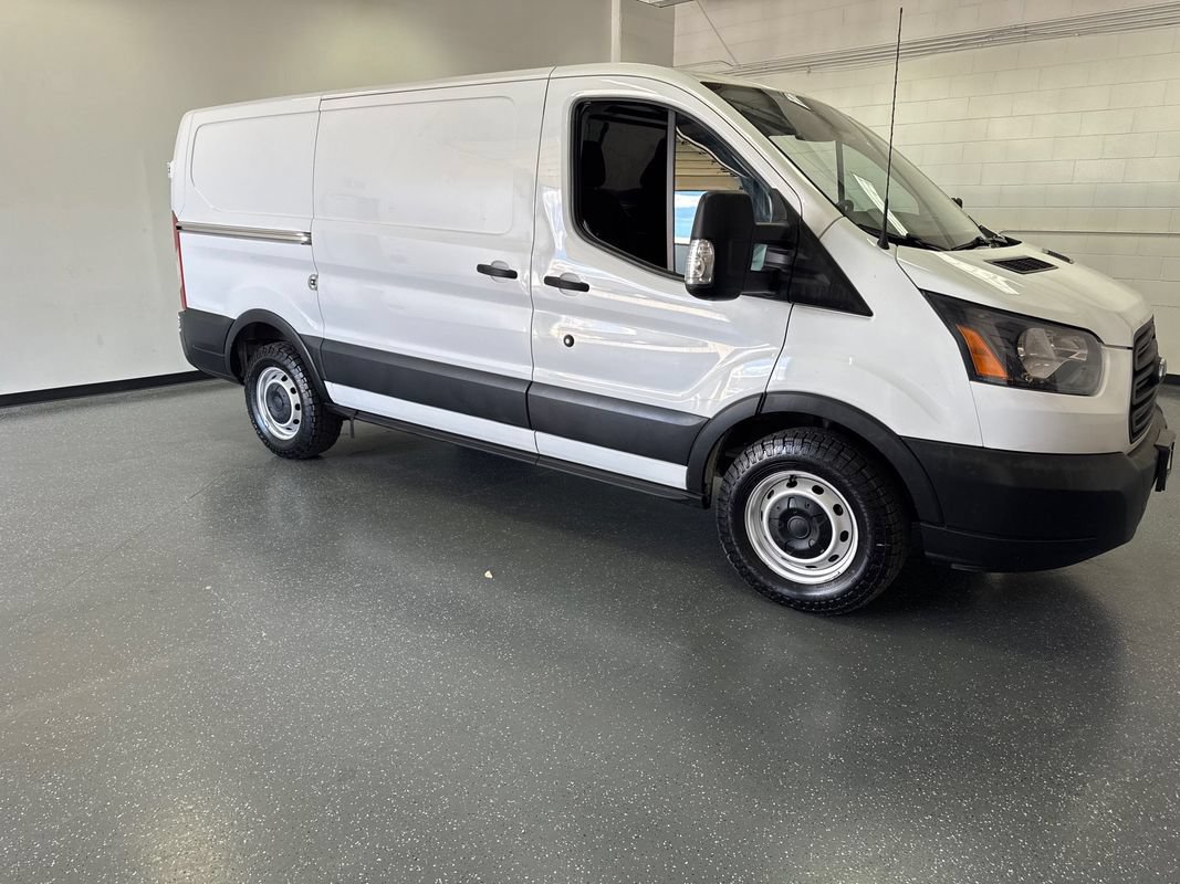 Used 2019 Ford Transit 150 130 Low Roof RWD image 2