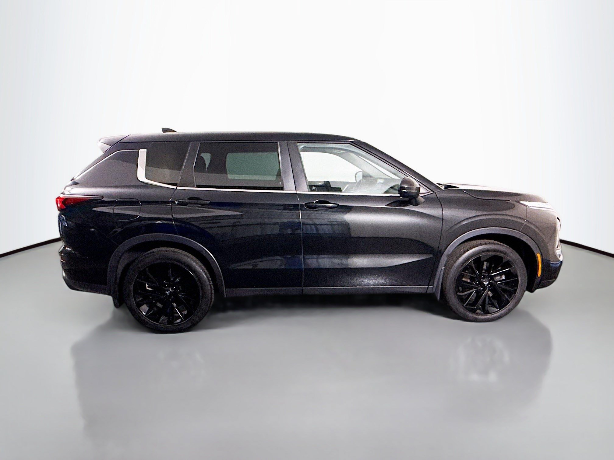 Used 2022 Mitsubishi Outlander ES AWD/4WD image 11