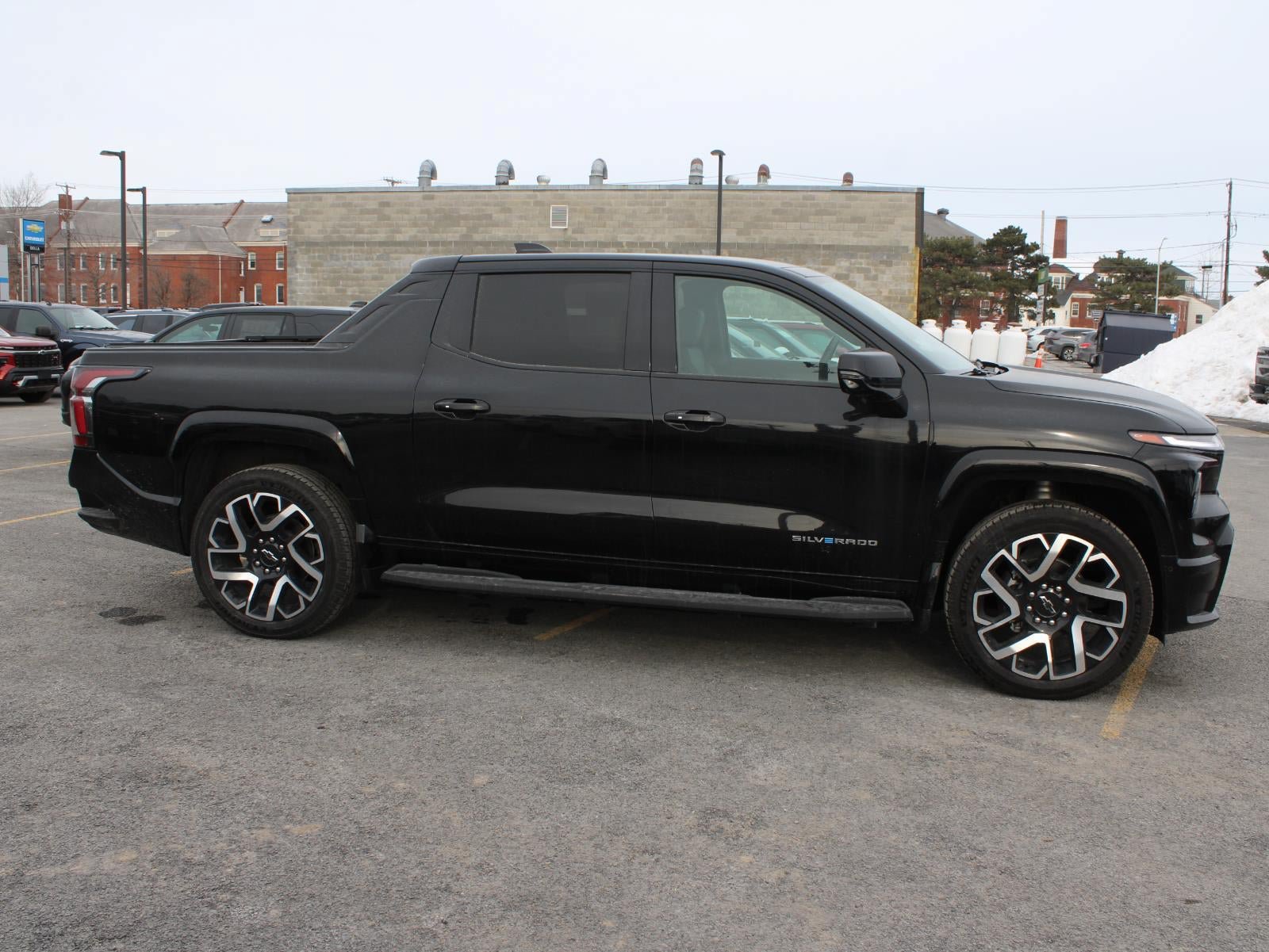 New 2024 Chevrolet Silverado EV RST AWD/4WD image 5