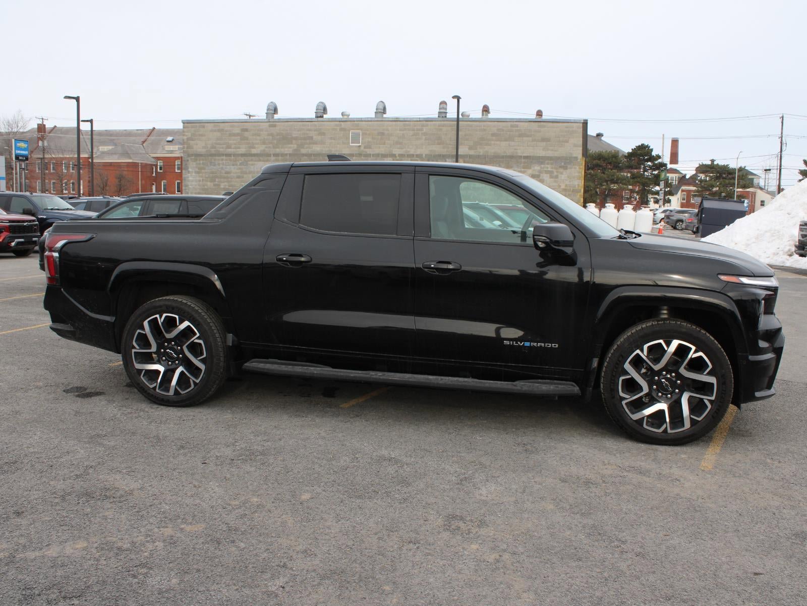 New 2024 Chevrolet Silverado EV RST AWD/4WD image 5