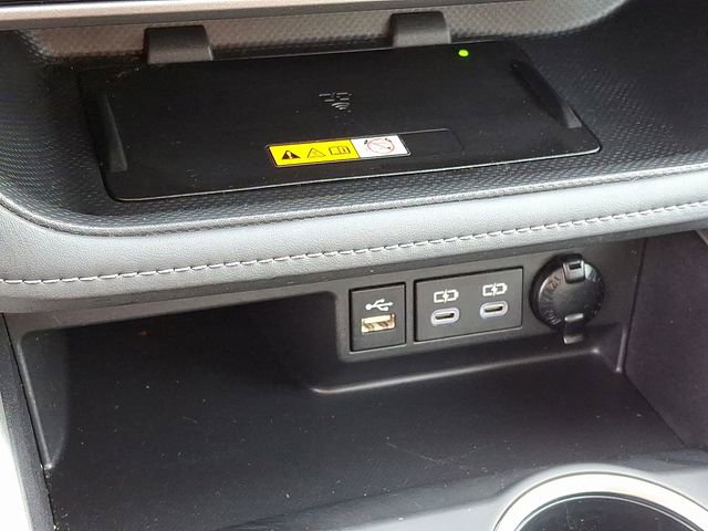 Used 2024 Toyota Highlander XLE image 28