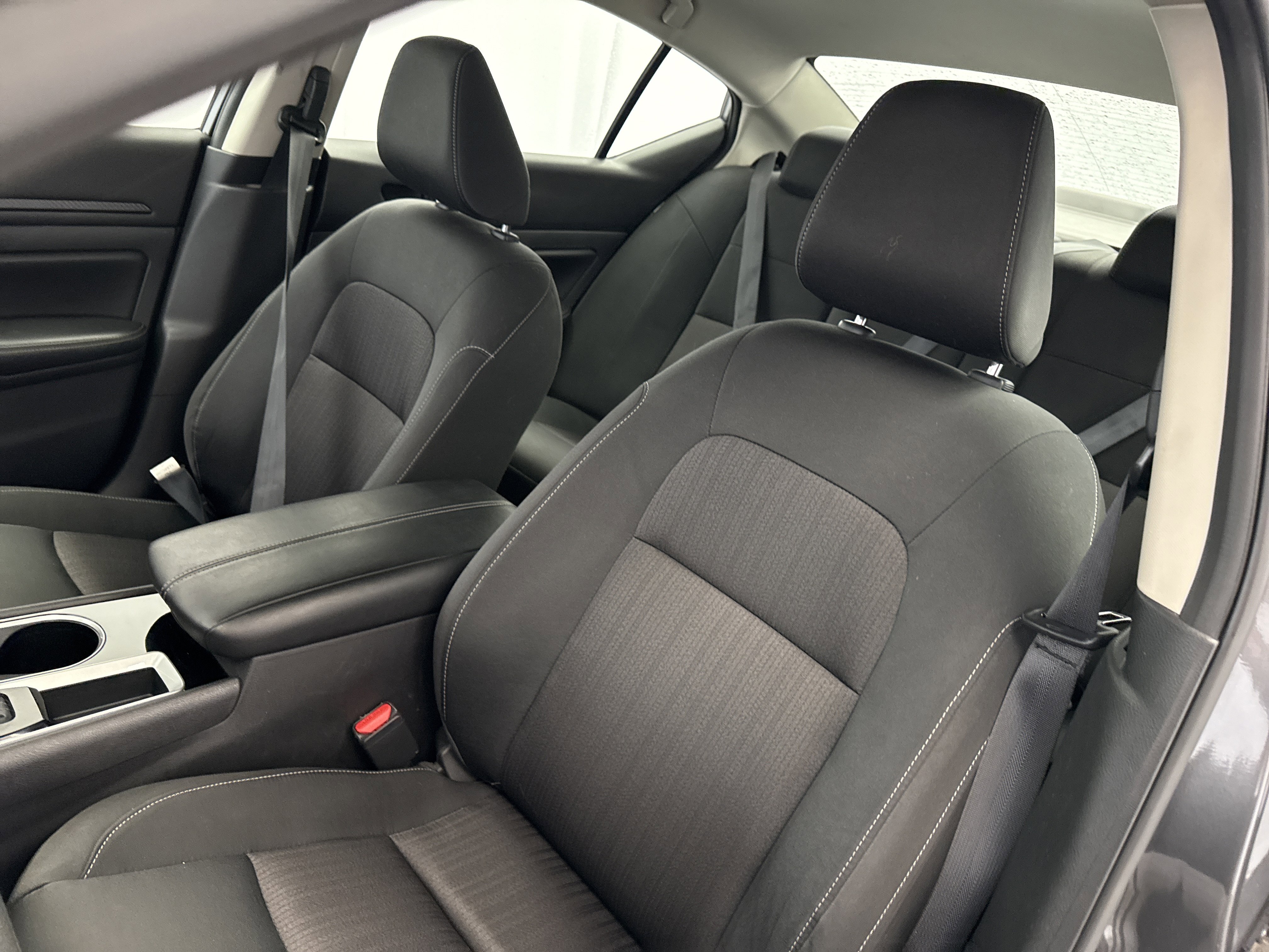 Used 2024 Nissan Altima 2.5 SV image 8