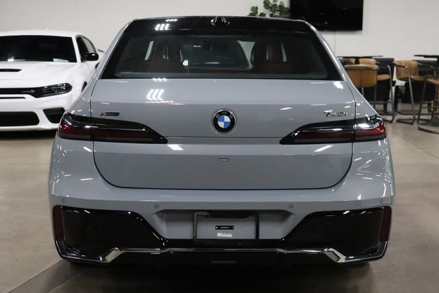 Used 2026 BMW 740i xDrive AWD/4WD image 4