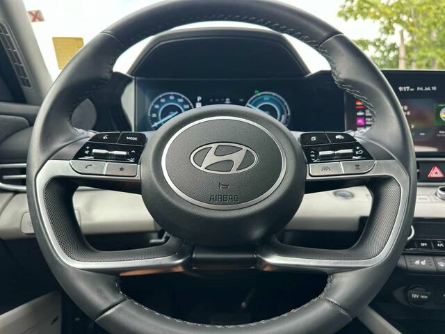 Used 2024 Hyundai Elantra Limited FWD image 27