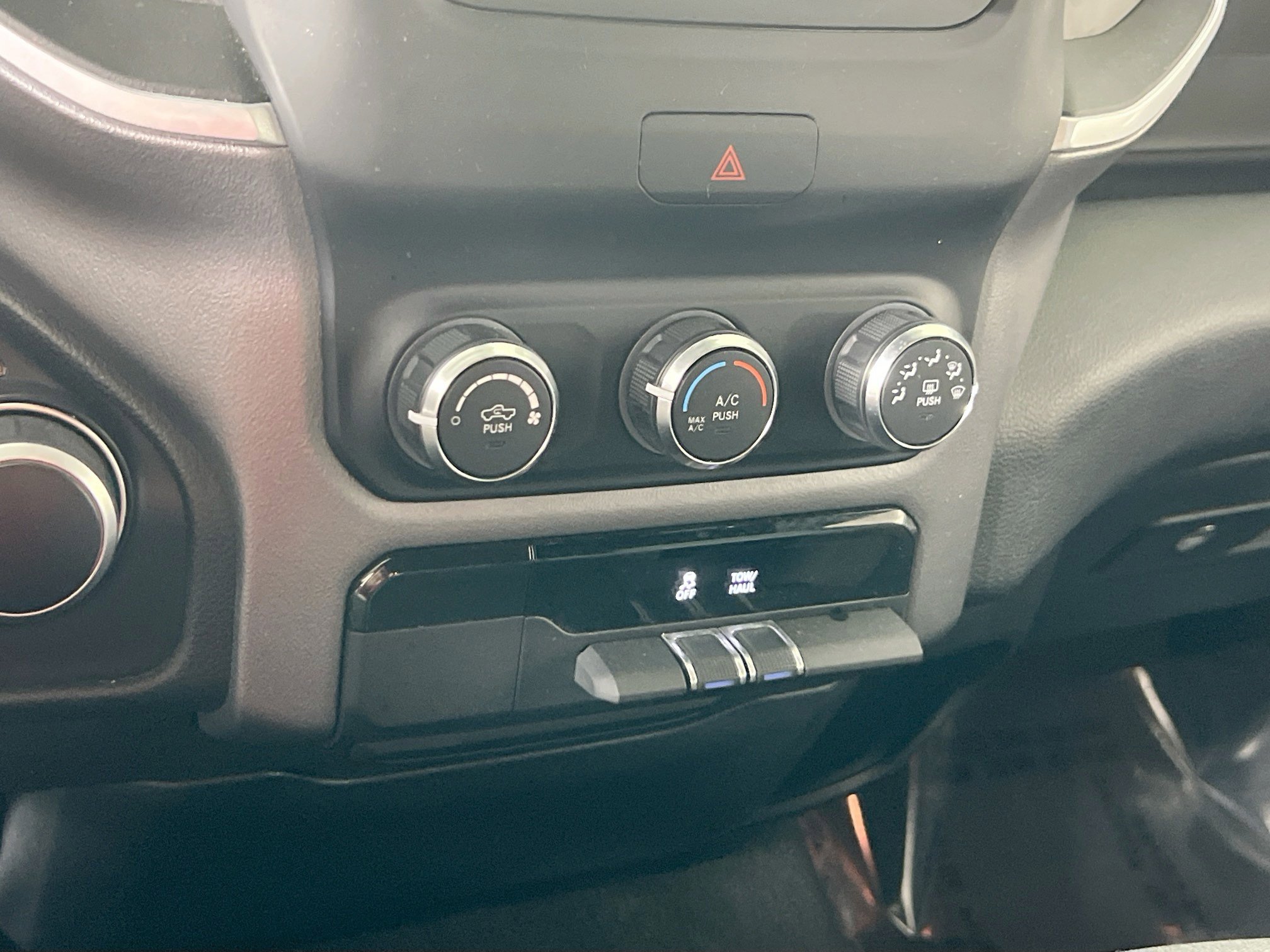 Used 2023 RAM 1500 Lone Star AWD/4WD image 15