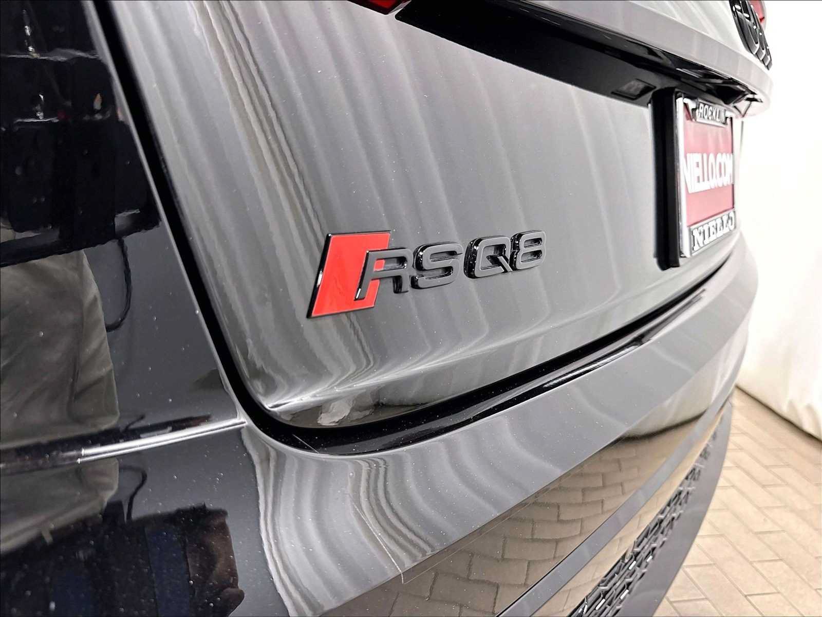 Used 2022 Audi RS Q8 AWD/4WD image 33