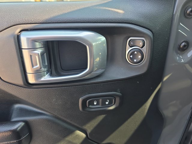 Used 2021 Jeep Wrangler Unlimited Sport AWD/4WD image 20