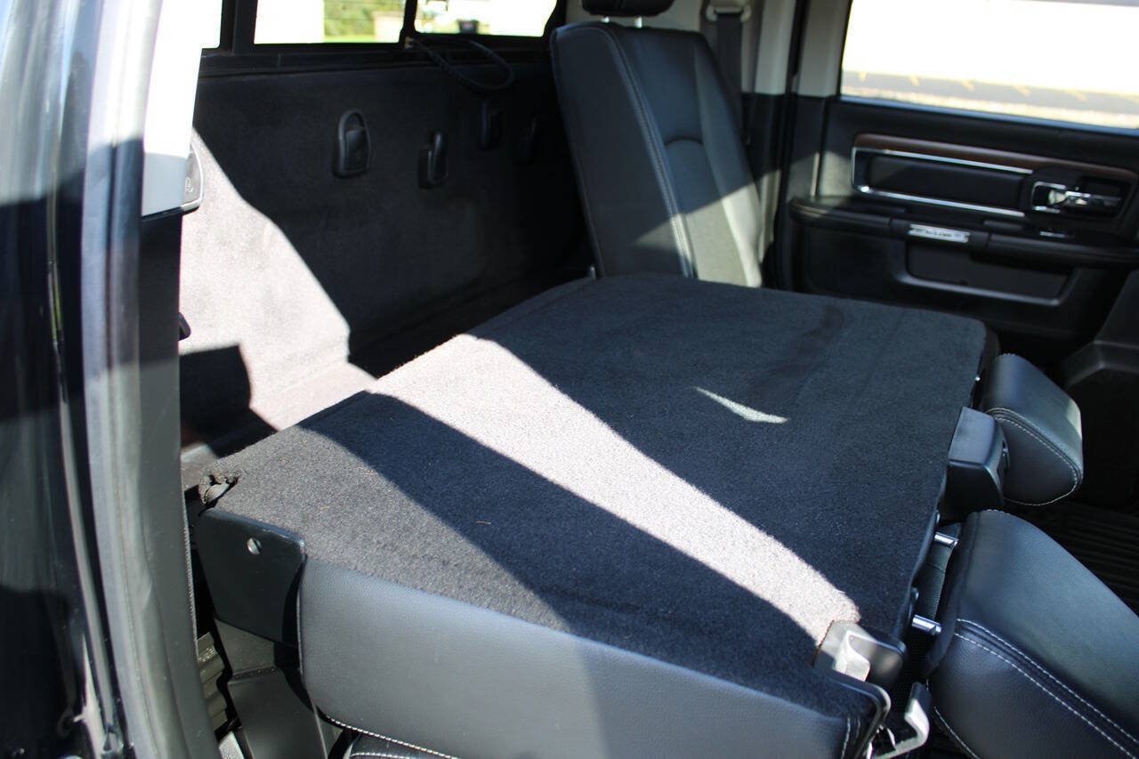 Used 2015 RAM 3500 Laramie w/ Black Appearance Group AWD/4WD image 45