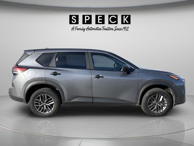 Used 2024 Nissan Rogue S AWD/4WD image 6