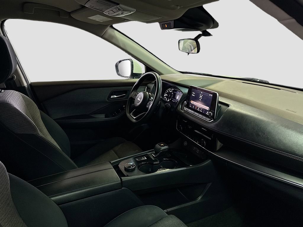 Used 2022 Nissan Rogue SV image 16