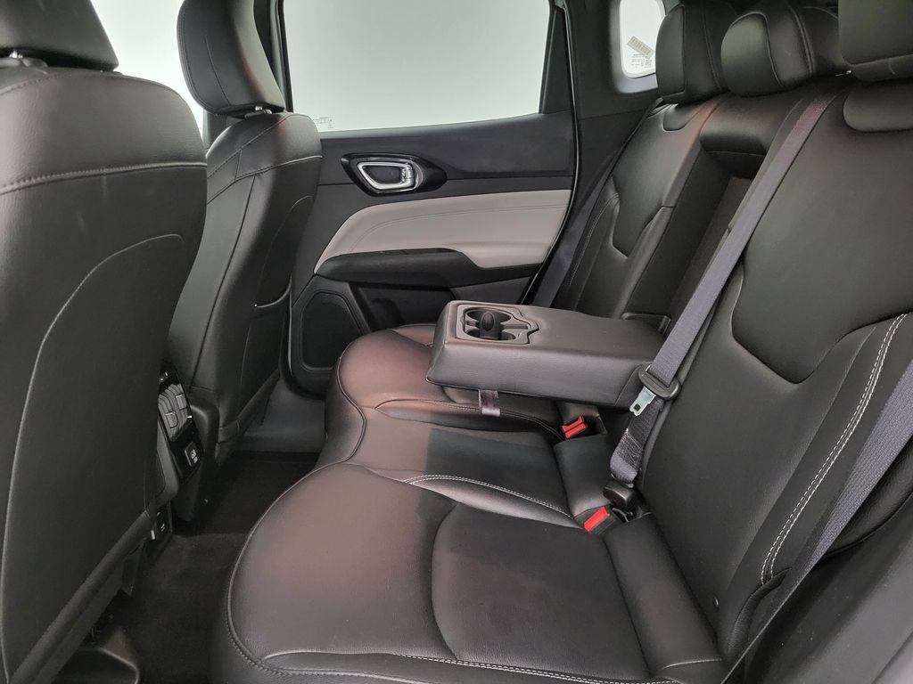 Used 2025 Jeep Compass Limited image 44