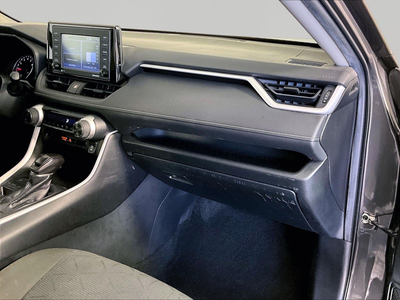 Used 2022 Toyota RAV4 XLE FWD image 27
