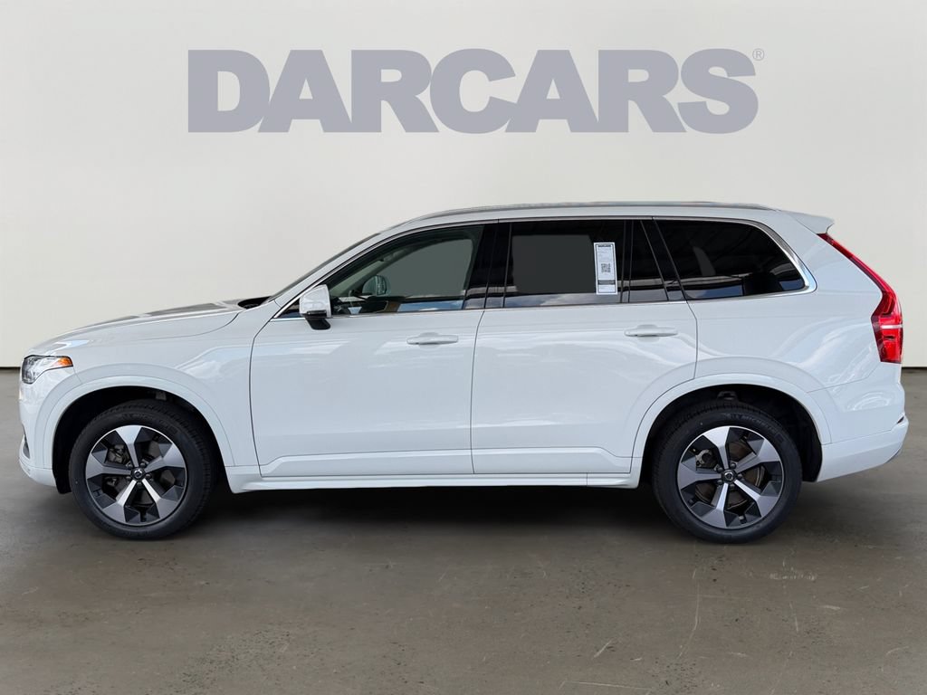 Used 2022 Volvo XC90 T6 Momentum w/ Climate Package AWD/4WD image 4