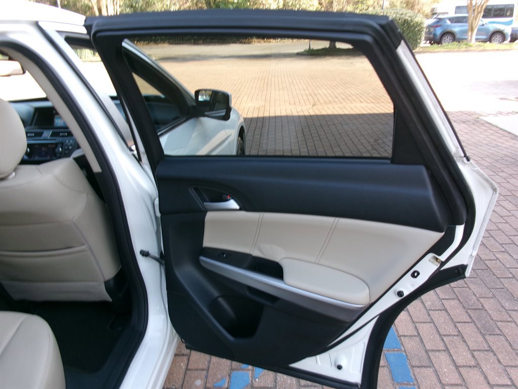 Used 2013 Honda Crosstour EX-L image 20
