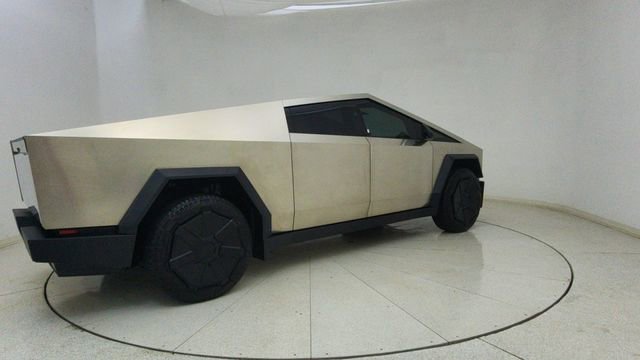 Used 2024 Tesla Cybertruck AWD Crew Cab image 66