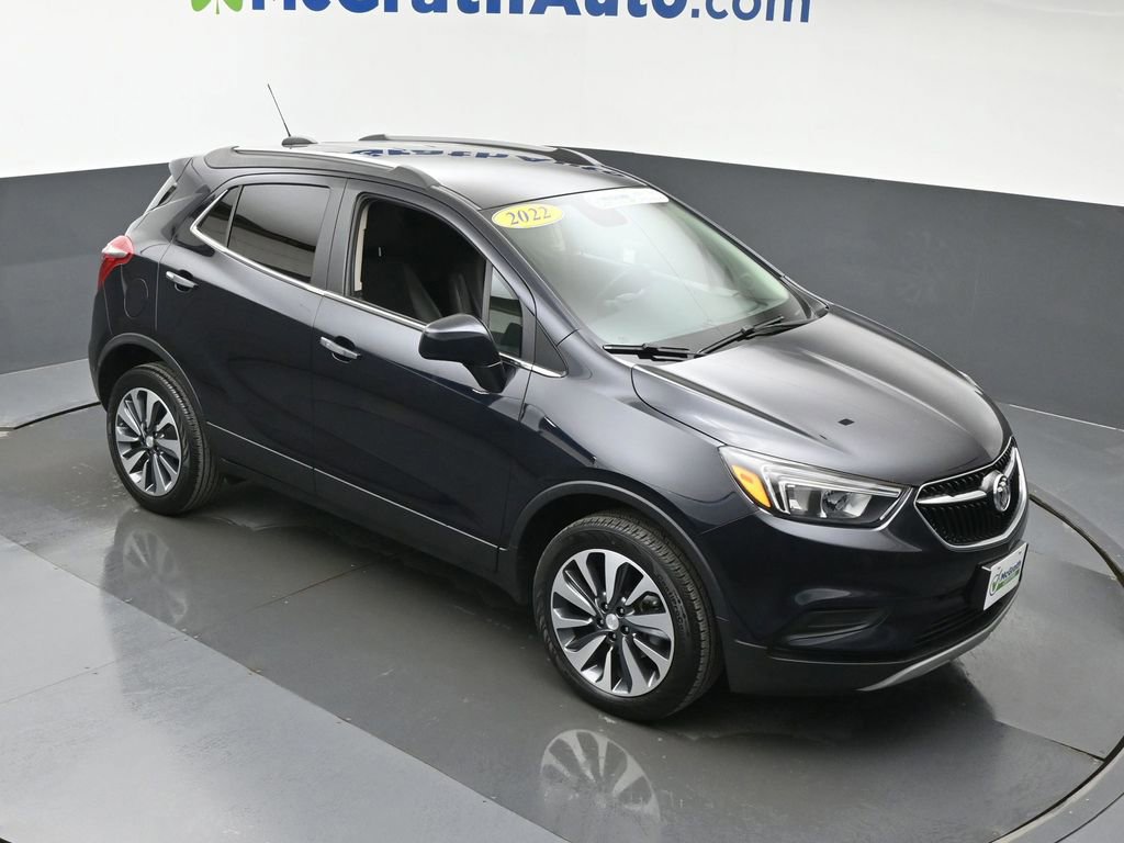 Used 2022 Buick Encore Preferred image 3