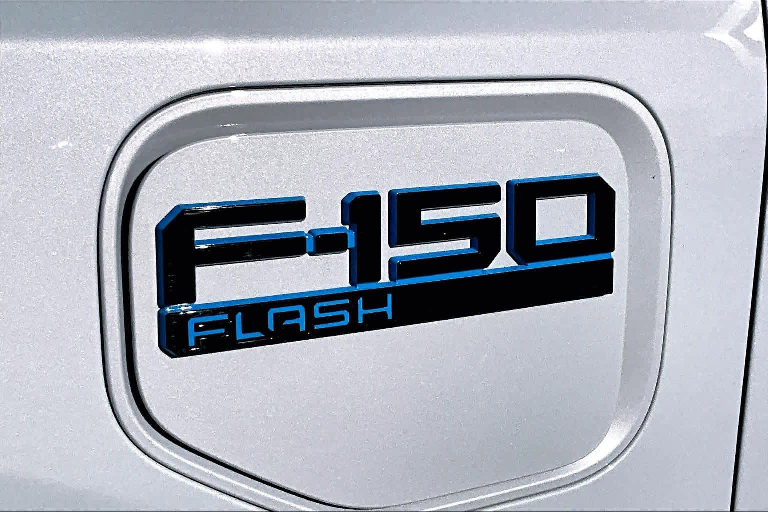 Used 2025 Ford F150 Lightning Flash image 15