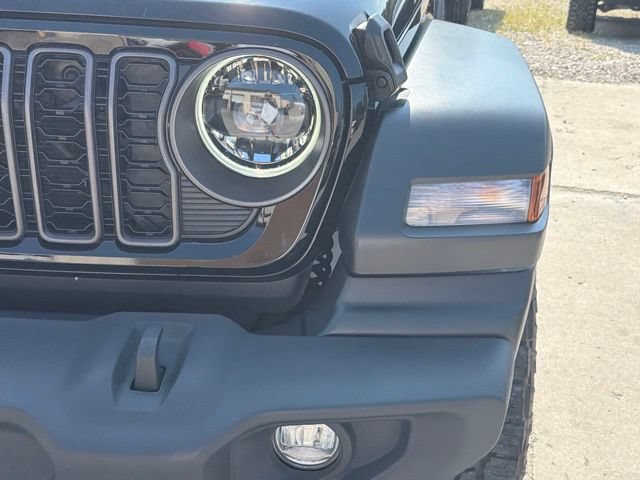 Used 2024 Jeep Wrangler Unlimited Sport AWD/4WD image 10