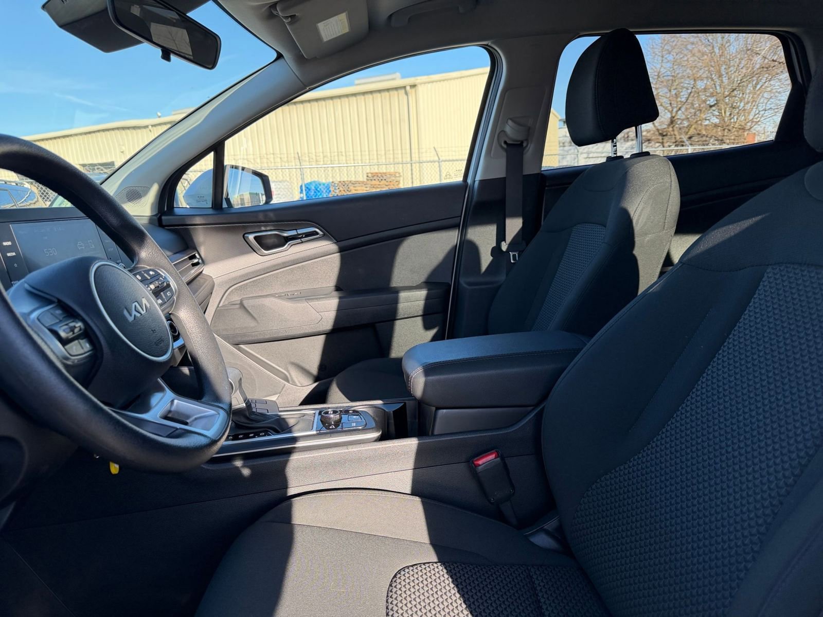 Used 2025 Kia Sportage LX image 25