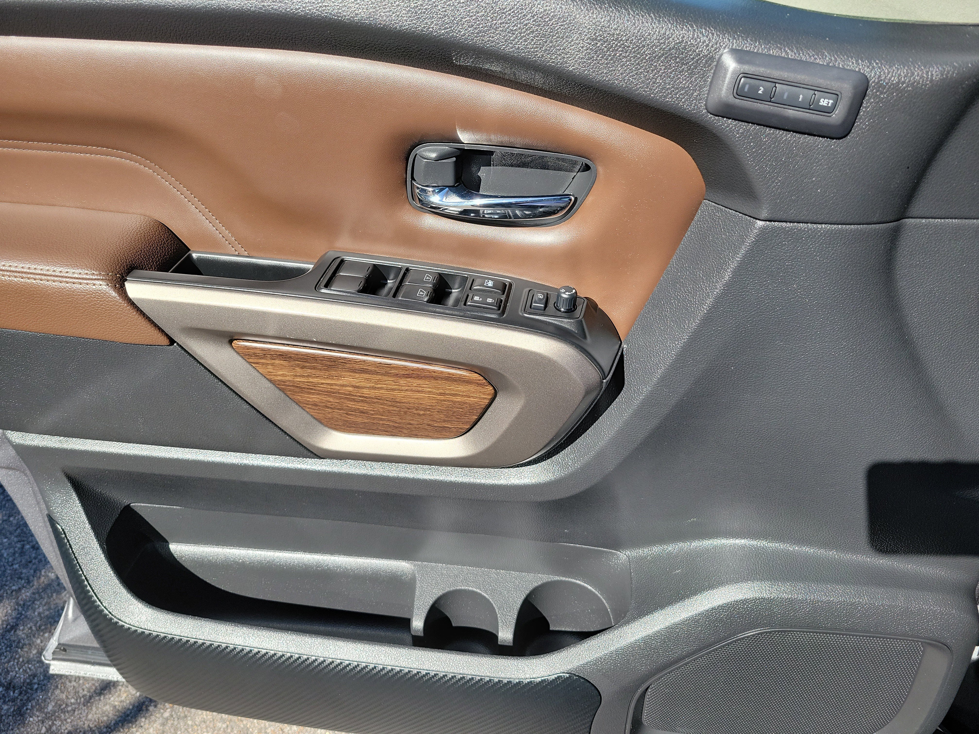 Used 2023 Nissan Titan Platinum Reserve w/ Moonroof Package image 19