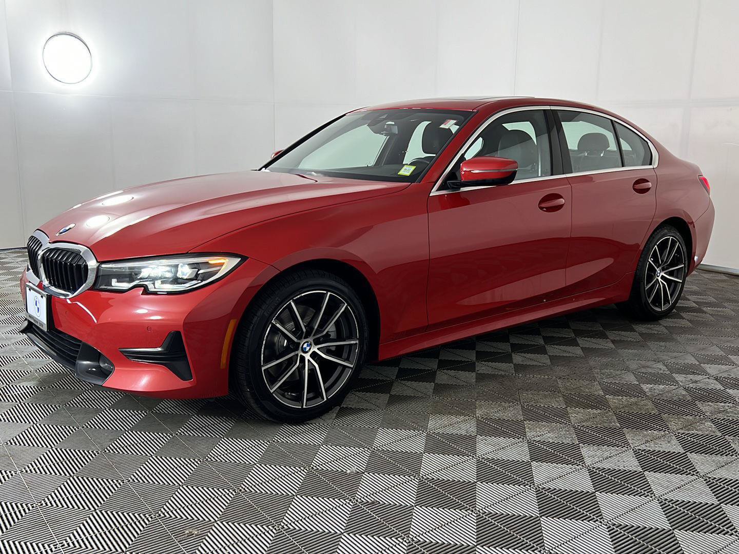 Used 2019 BMW 330i xDrive Sedan w/ Convenience Package AWD/4WD image 12