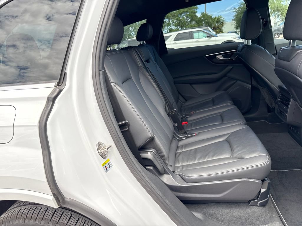 Used 2025 Audi Q7 2.0T Premium w/ Convenience Package image 27