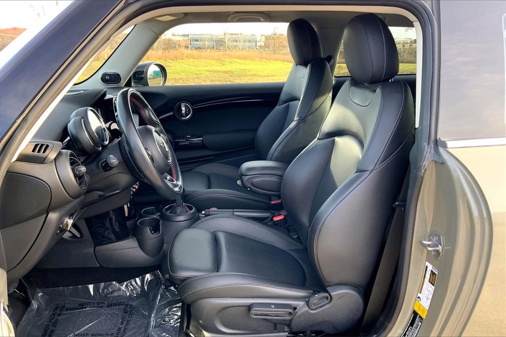 Used 2020 MINI Cooper S w/ Premium Package image 9