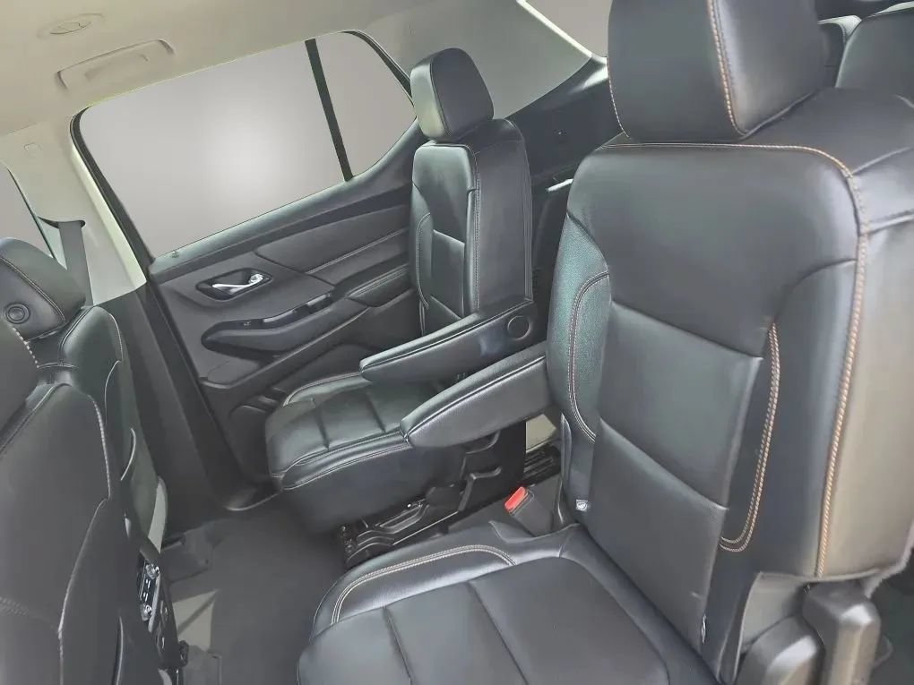 Used 2019 Chevrolet Traverse LT w/ LT Premium Package AWD/4WD image 38