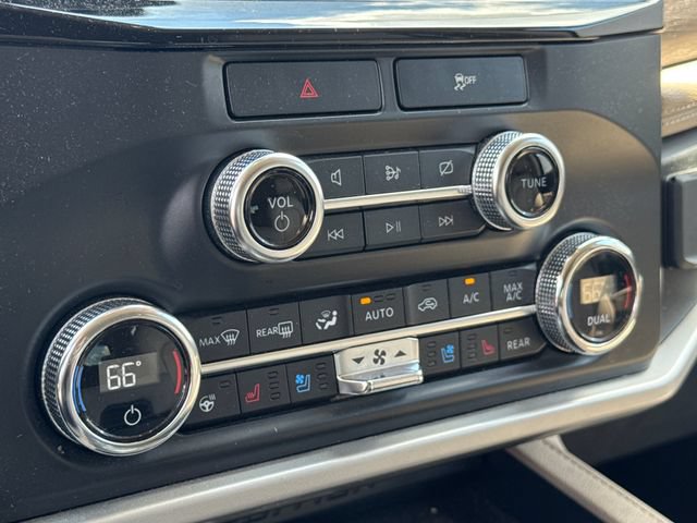 Used 2022 Ford Expedition Limited AWD/4WD image 24