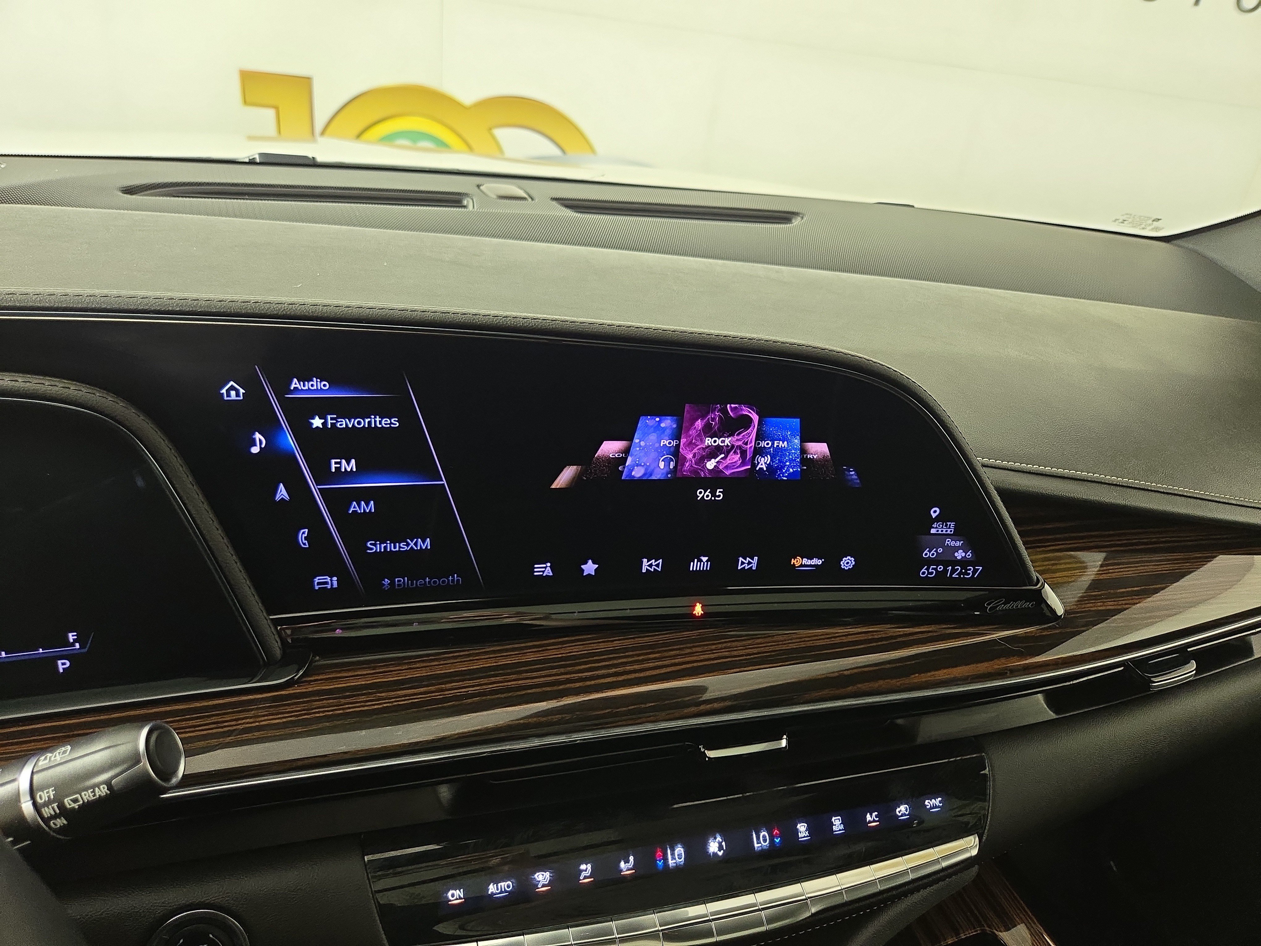 Used 2023 Cadillac Escalade ESV Premium Luxury w/ LPO, Floor Liner Package AWD/4WD image 20