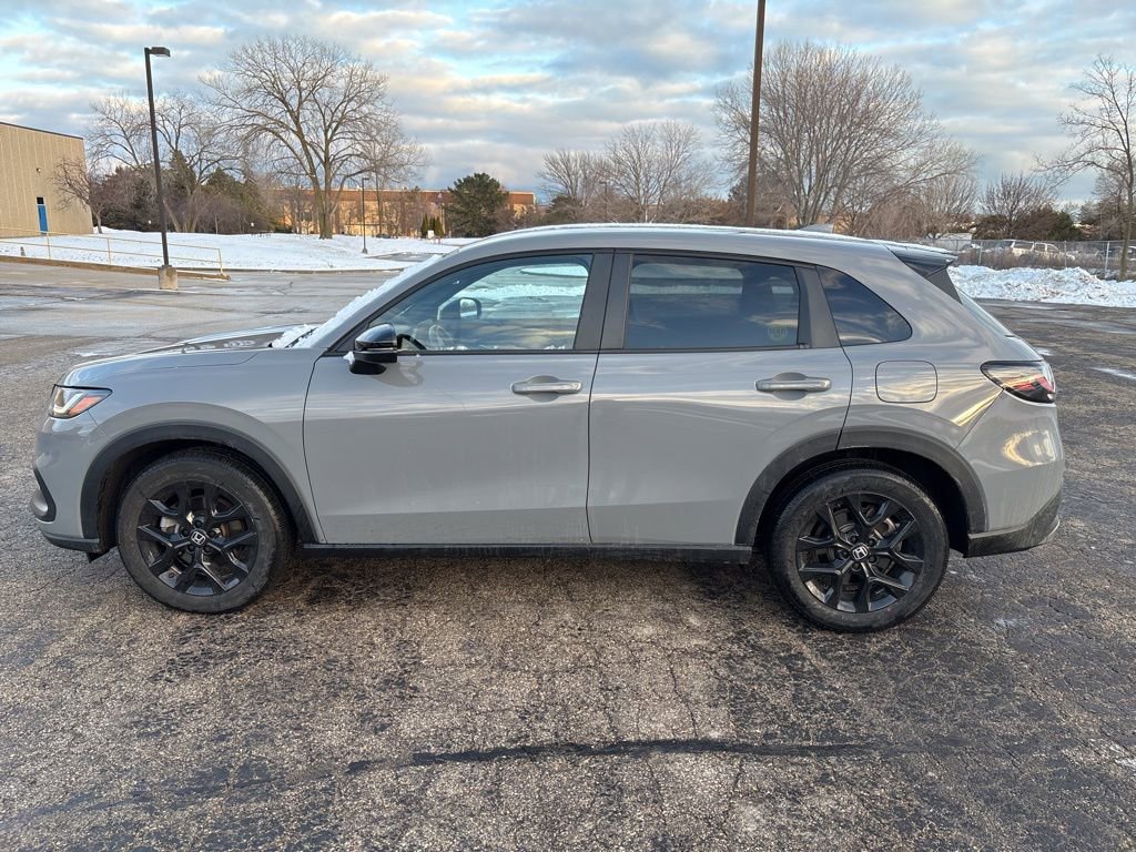 Used 2024 Honda HR-V Sport image 3