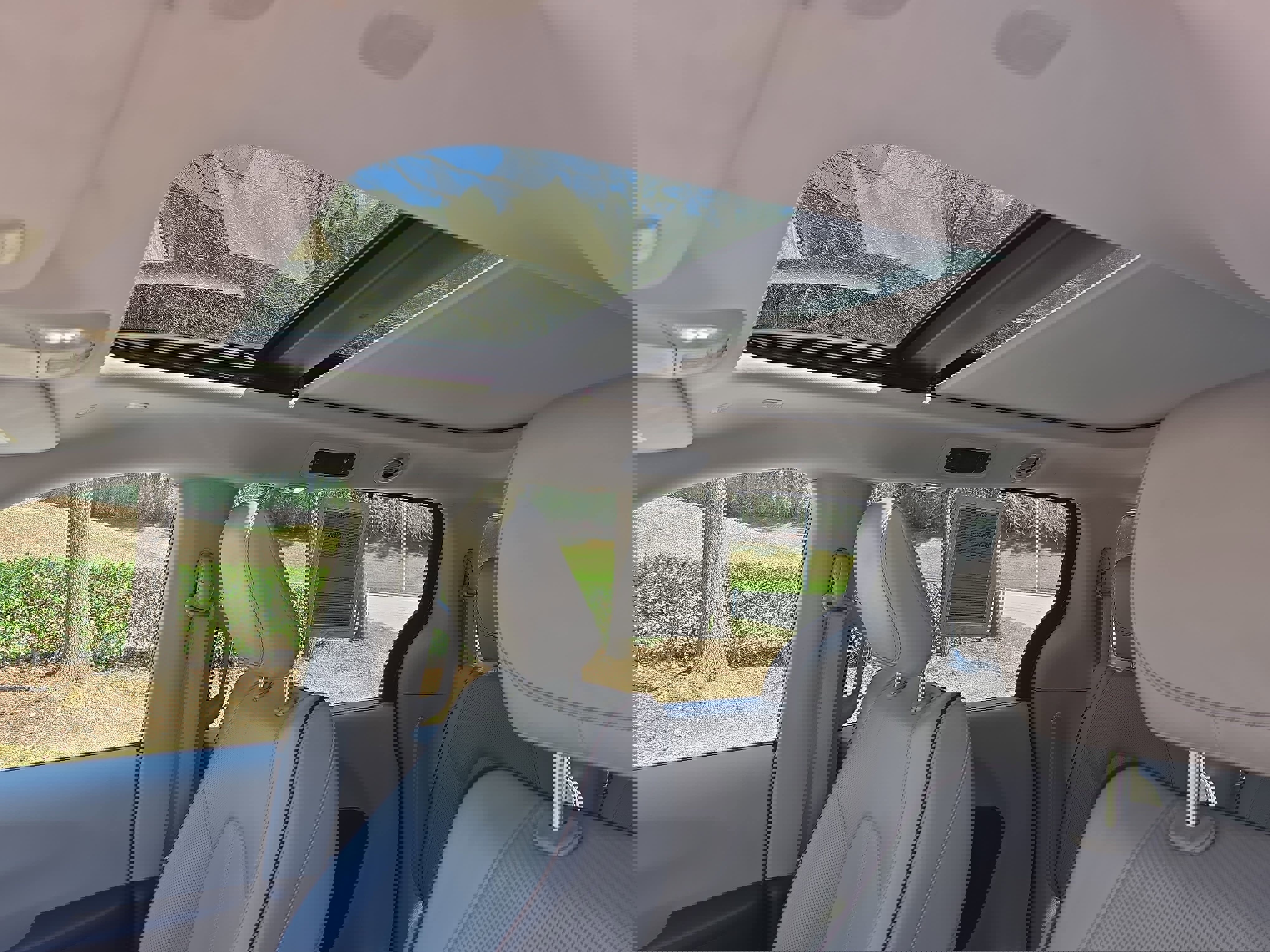 Used 2020 Chrysler Pacifica Limited image 29