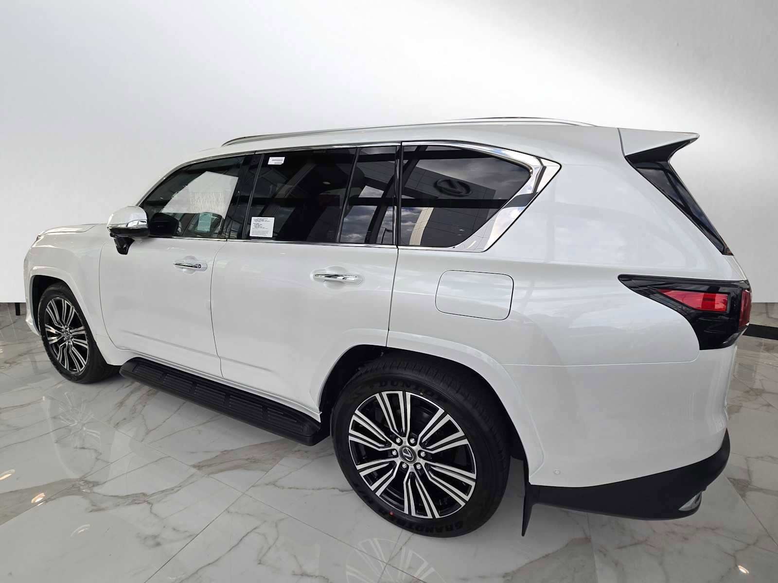 New 2026 Lexus LX 700h Luxury image 6