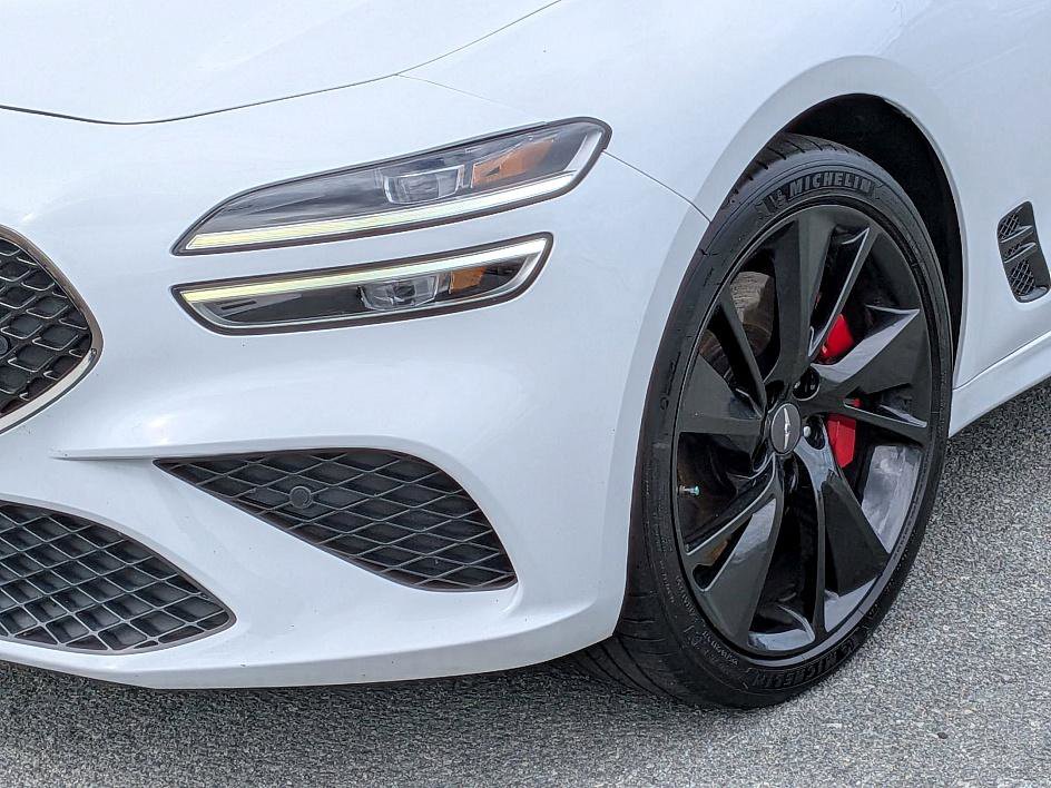 Used 2023 Genesis G70 3.3T w/ Sport Prestige Package image 9