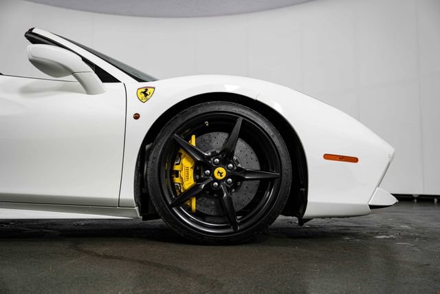 Used 2018 Ferrari 488 Spider RWD image 11