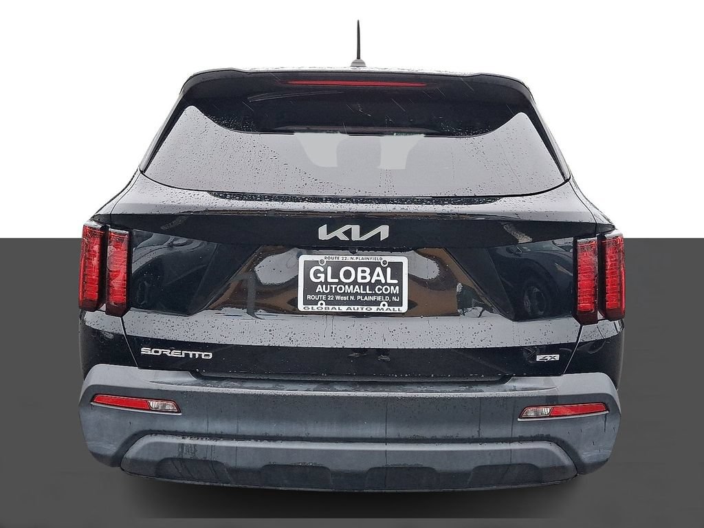 Used 2023 Kia Sorento LX AWD/4WD image 5