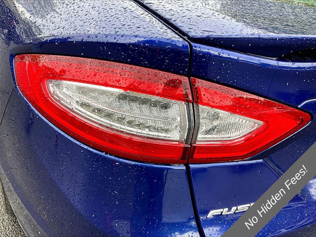Used 2016 Ford Fusion SE FWD image 22