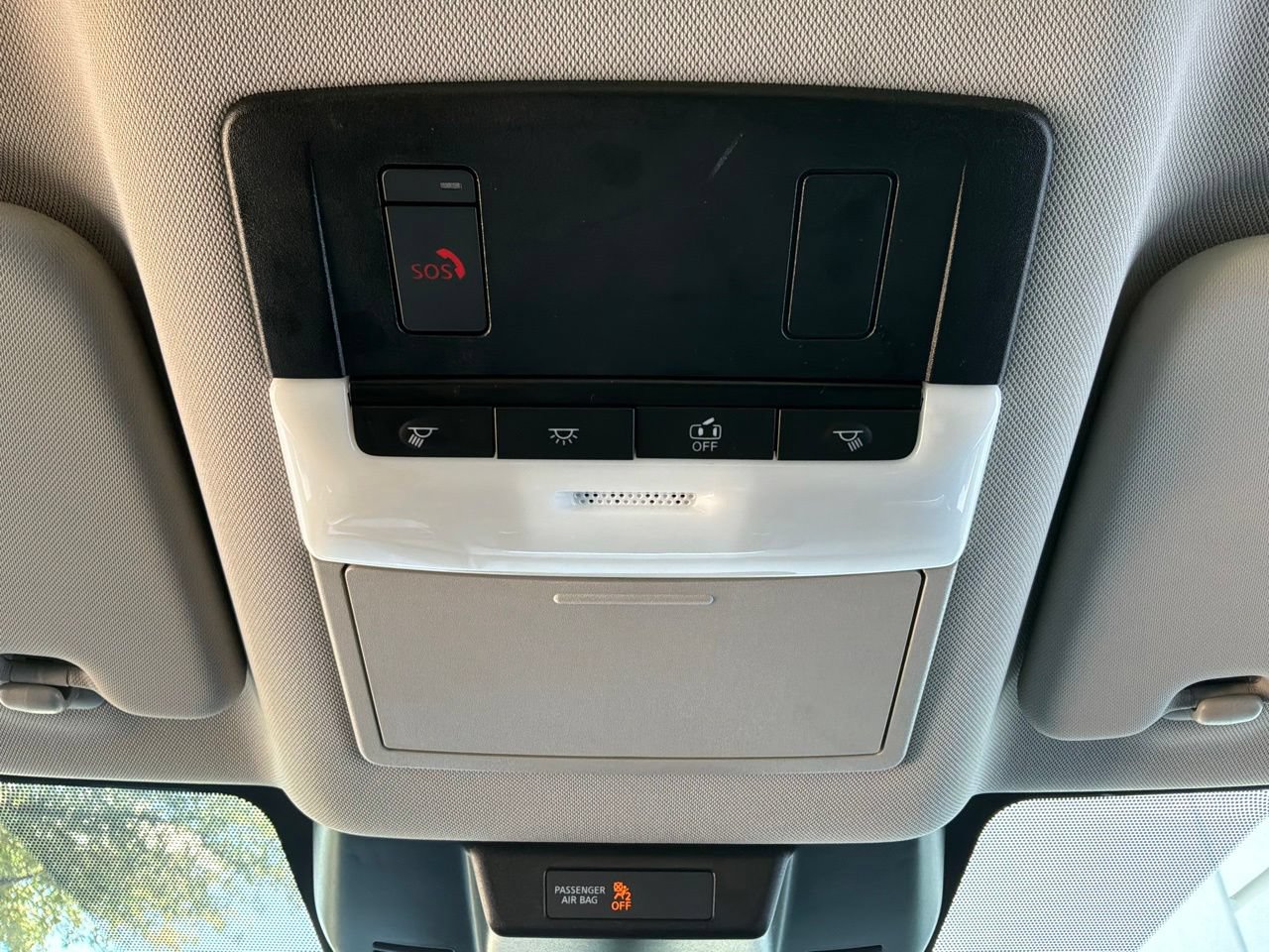 Used 2025 Nissan Rogue SV FWD image 17