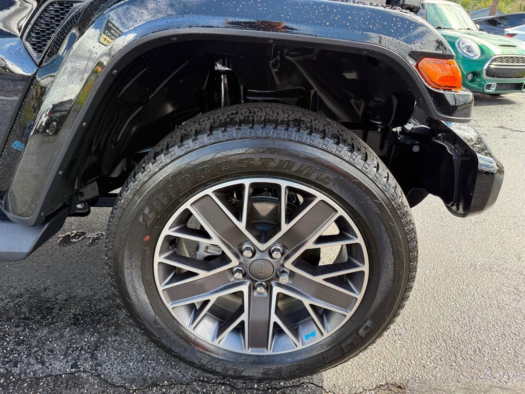 Used 2022 Jeep Wrangler Unlimited Sahara image 36